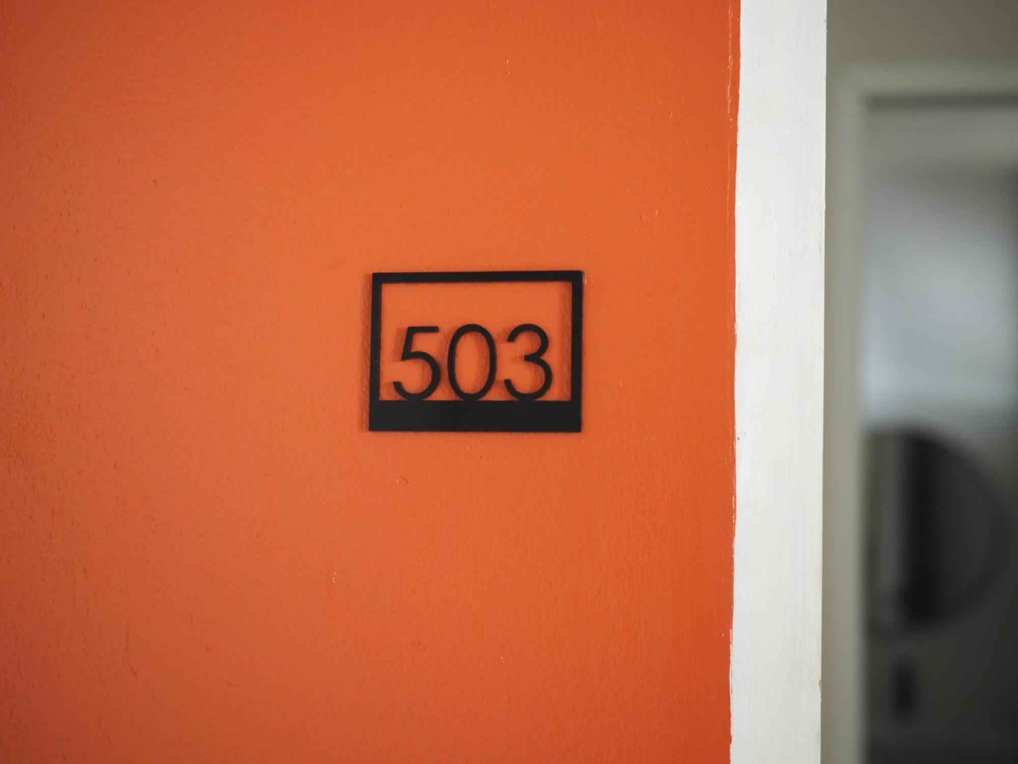 Krung Tone Hostel Bangkok Exterior photo